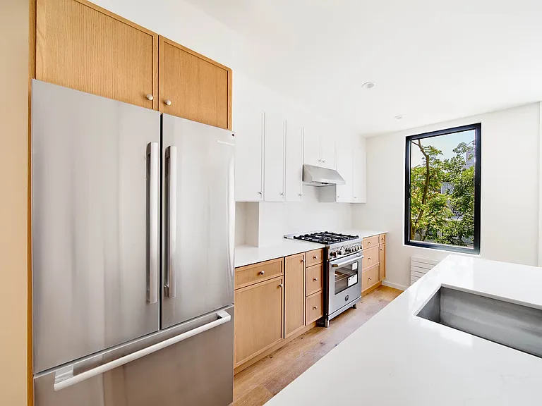 364 Clermont Ave #2 — Photo 3