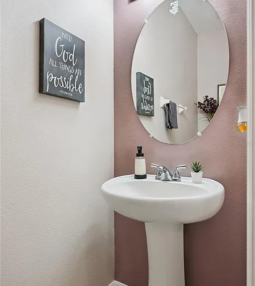 2438 Seven Oaks Dr — Photo 16