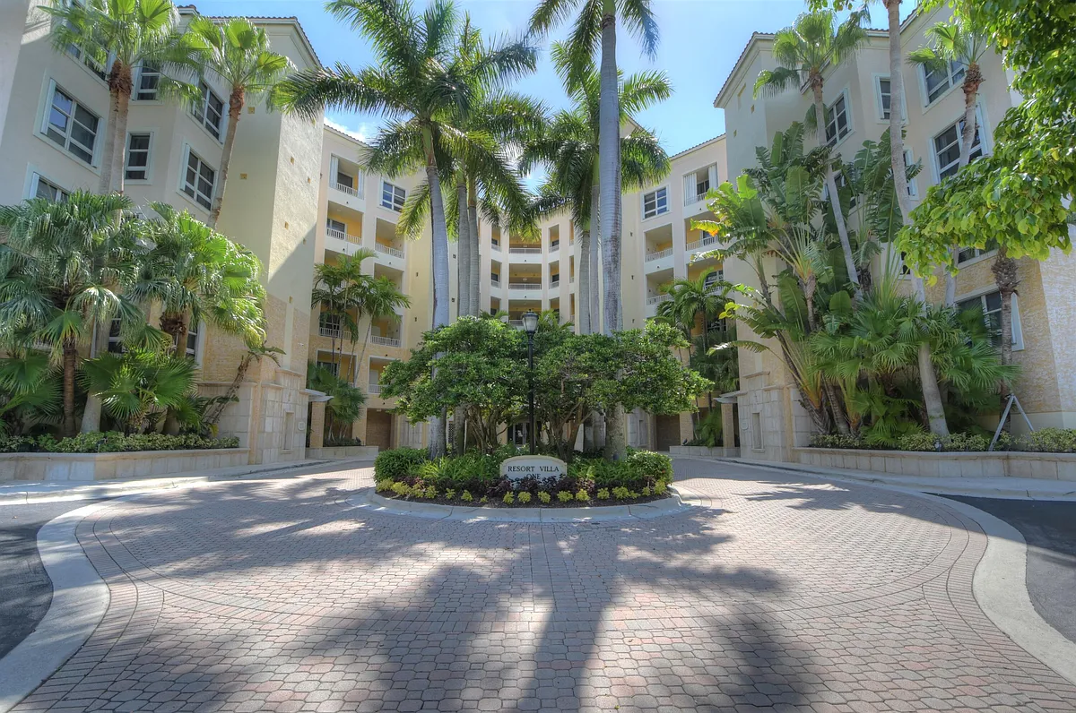 Building Photo - 717 Crandon Blvd #408