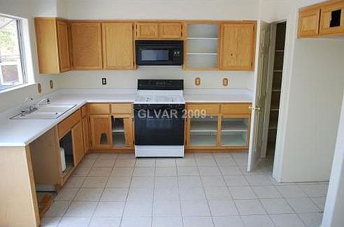 2nd image of 7428 Jockey Ave