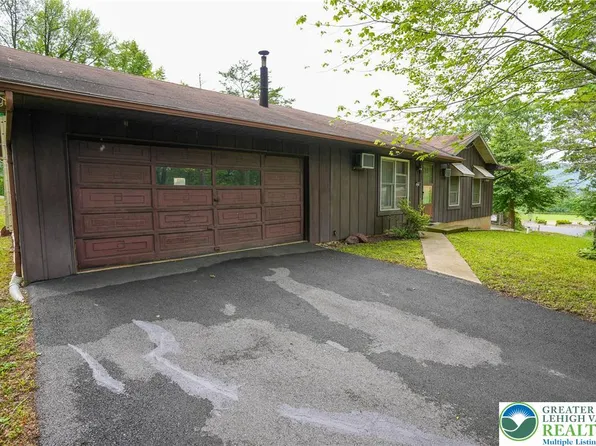 609 Mill St, Palmerton, PA 18071