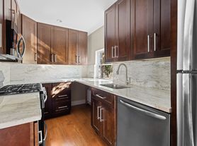 41 E 2nd St, Brooklyn, NY
