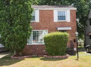 20106 Gardenview Dr, Maple Heights, OH