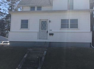 1529 Grove St, Burlington, IA 52601