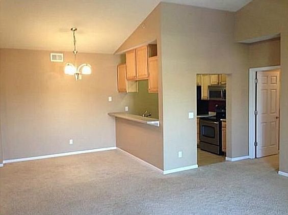 4th image of 6255 Beechtree Dr Unit 4301