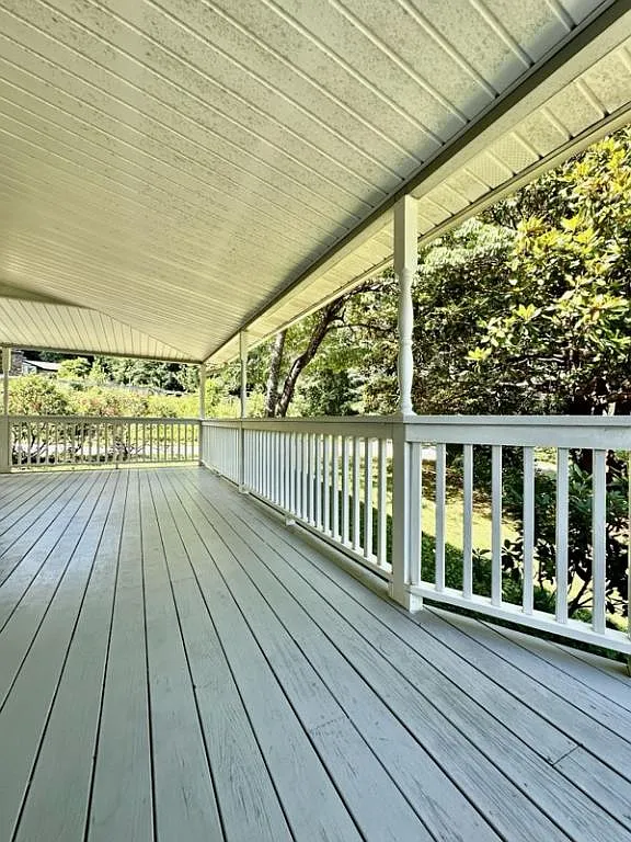 211 Woodland Drive — Photo 2