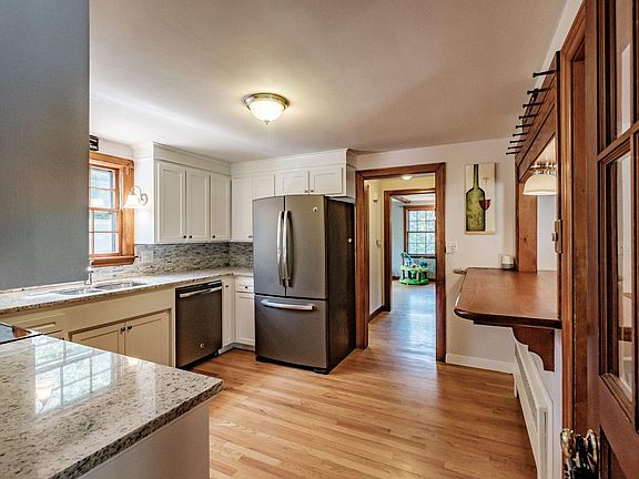 Newly renovated Kitchen with new appliances, cabinets, countertop and backsplash