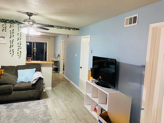 5th image of 815 Yegua St #2