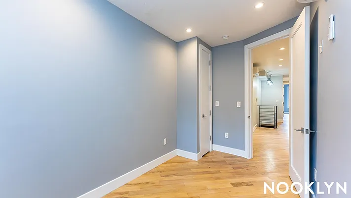 Rented by Nooklyn NYC LLC | media 23