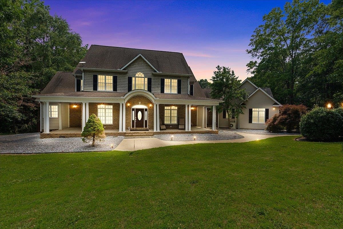 307 Hipps Rd, Simpsonville, SC 29680 | Zillow