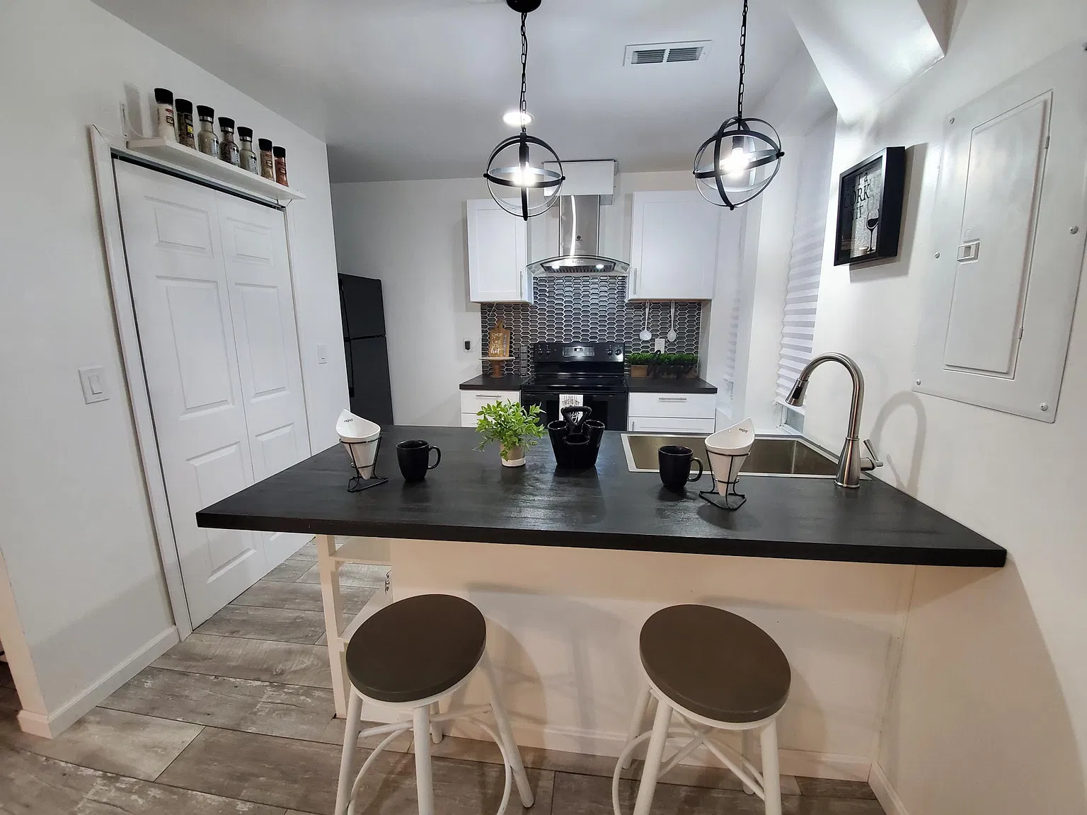 3008 Spaulding Ave — Photo 1