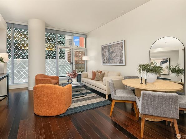 909 5th Ave UNIT 402
