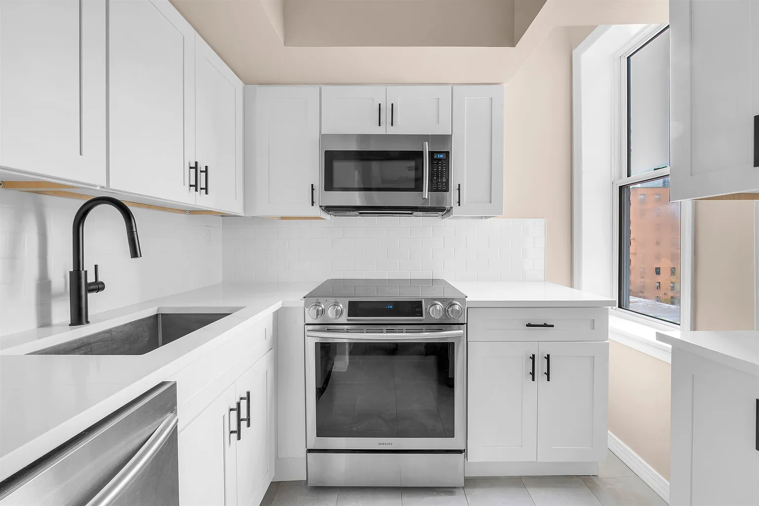 6816 Bellevue Ave APT 3A photo 1
