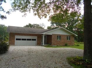 13622 Lakewood Dr, Ste Genevieve, MO 63670