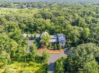 28354 N Wood Dale Ln, Libertyville, IL 60048