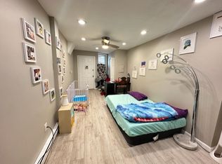 466 Commercial St APT 3, Boston, MA 02109