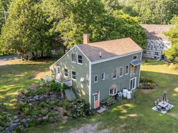 424 Molyneaux Road, Camden, ME 04843