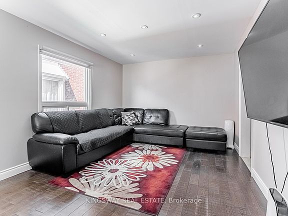 3rd image of 6 Ivy Lea Ct