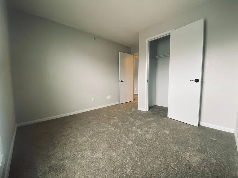850 sqft second bedroom