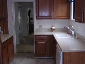 4th image of 459 Winchester St