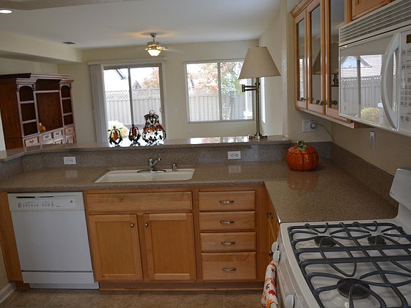 4th image of 1340 Tahoma Ln