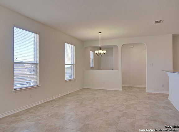 4th image of 1319 Hummingbird Ct