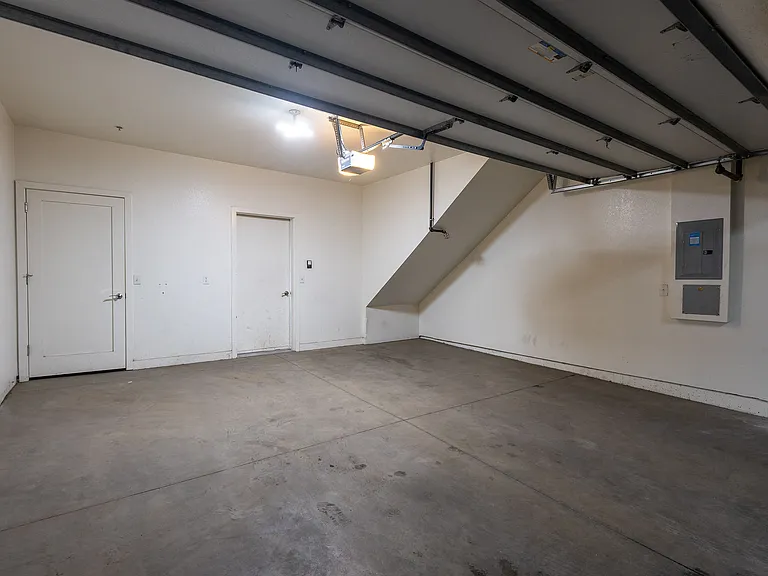 1015 N 21st St — Photo 27