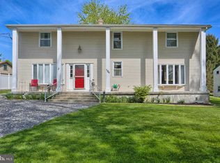 104 E Springville Rd, Boiling Springs, PA 17007