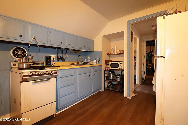 5th image of 49 Washington Avenue