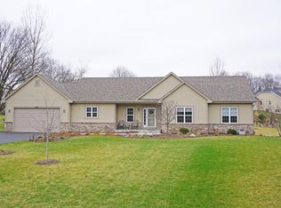 365 Kettle Moraine Dr N, Slinger, WI 53086