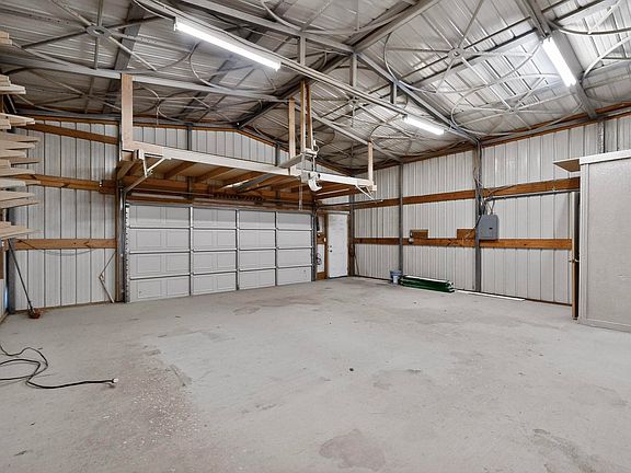 5th image of 6553 Private Road 2270