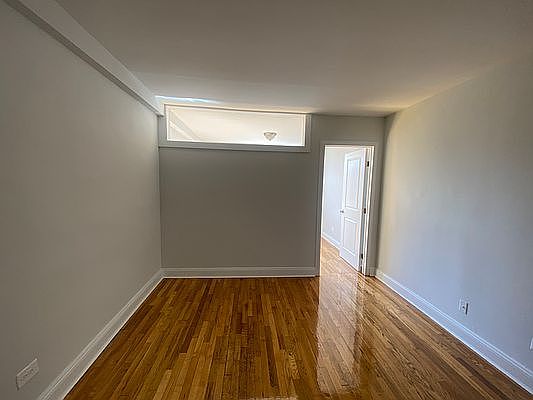 3rd image of 200 E 17th St #6E