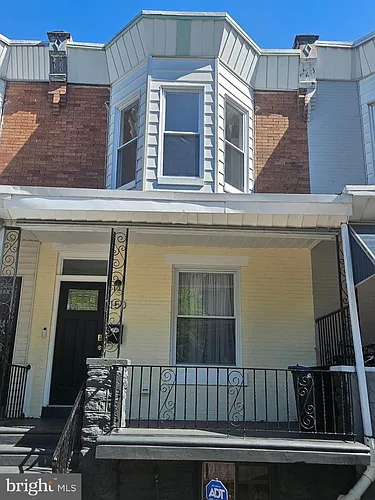 150 E Pleasant St Photo 1