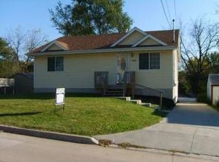 1208 Rittenhouse St, Des Moines, IA 50315