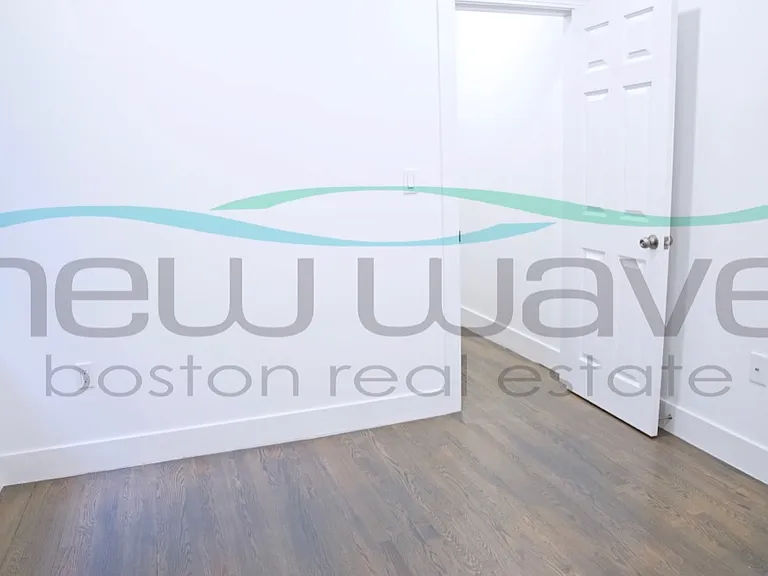 31 Temple St #2F — Photo 6