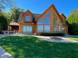 116 Lake Shore Dr, Roscommon, MI 48653