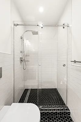 Bathroom, photo 6