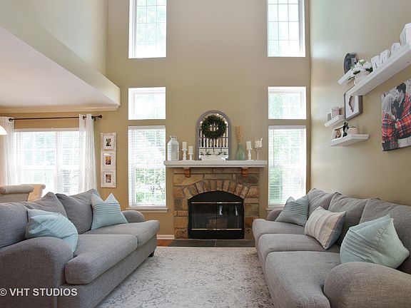 3rd image of 2899 Ashling Ct #2899