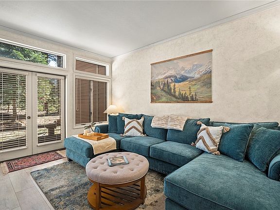 4th image of 931 Incline Way #230