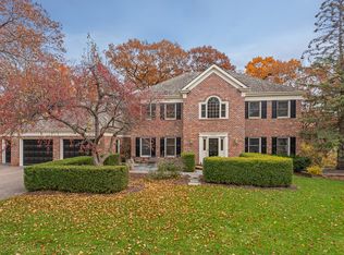 19705 Chartwell Hl, Shorewood, MN 55331