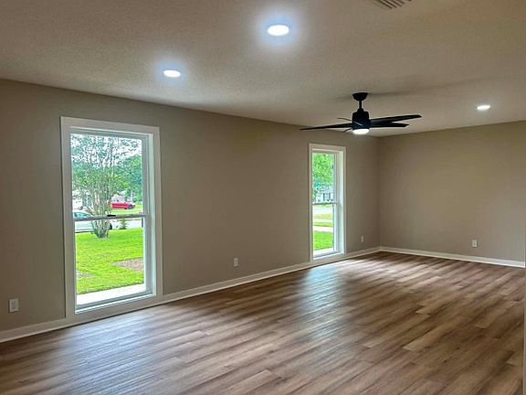 5th image of 1804 Azure Dr