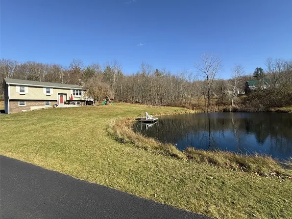 63 Oconnell Rd, Vestal, NY 13850