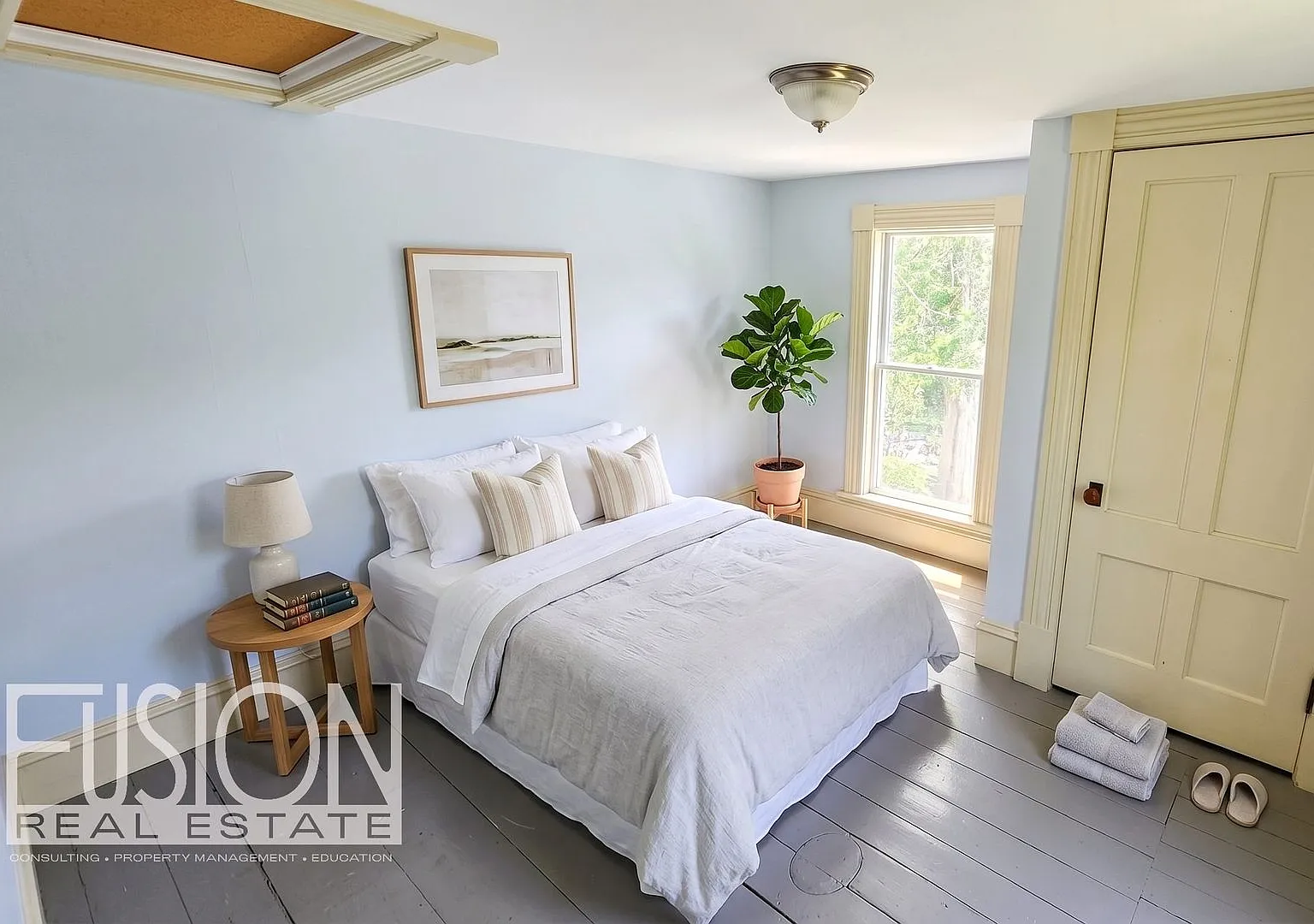 Charming 1850s Farmhouse with Modern Upgrades in Shelburne — Photo 4