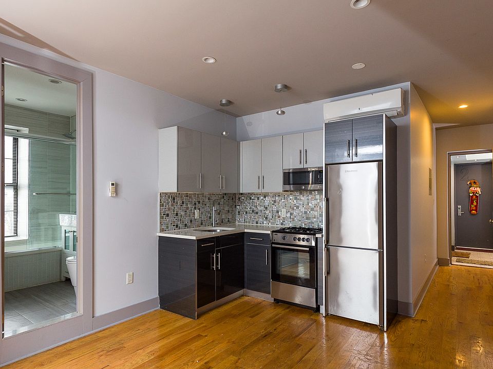 1st image of 292 Bedford Ave #7
