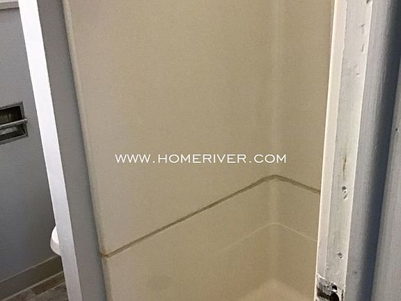 5th image of 3614 E Washington St APT 5