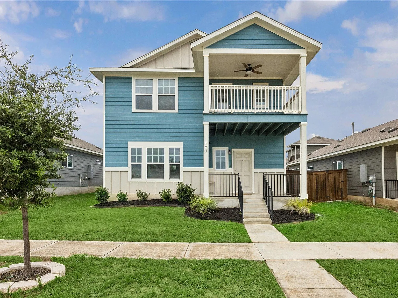 3 bed, 2.5 bath, 1803 sqft, $2,195 — Photo 1