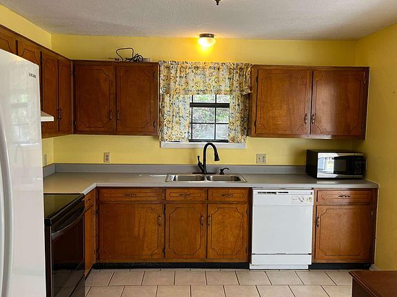 5th image of 402 Wahu Hu Dr