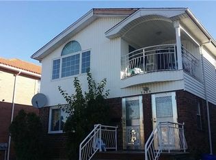 6923 225th St, Bayside, NY 11364