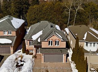 28 Headwater Cres, Richmond Hill, ON L4E 4G1