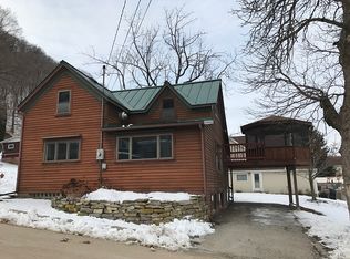 190 Walnut St, Lansing, IA 52151